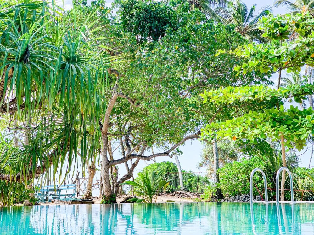 Serein Beach Hotel Tangalle Exterior foto